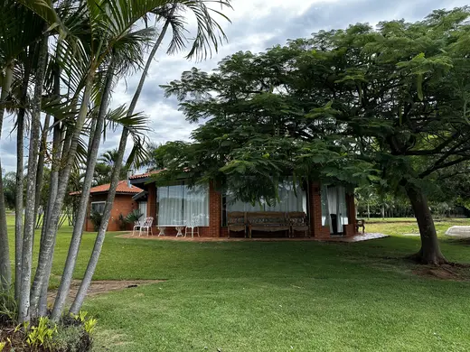 Espaços e estrutura da Fazenda Pingo D'Água