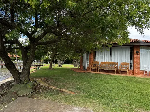Espaços e estrutura da Fazenda Pingo D'Água